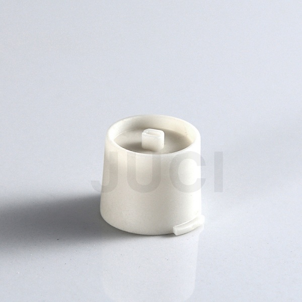 Injection-molded aluminum nitride crucible