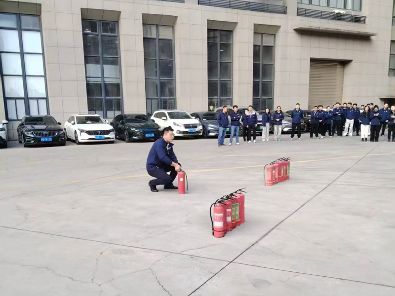 Teaching on the use of fire extinguishers
